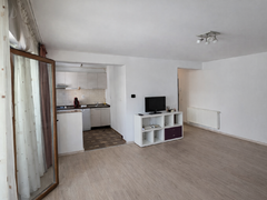 Pelungirea Ghencea, Drum Ghindari, 58F